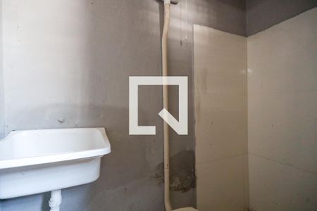 Banheiro de kitnet/studio para alugar com 1 quarto, 20m² em Vila Guilherme, São Paulo