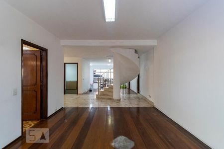 1o. Andar - Sala de casa à venda com 5 quartos, 350m² em Bosque da Saúde, São Paulo