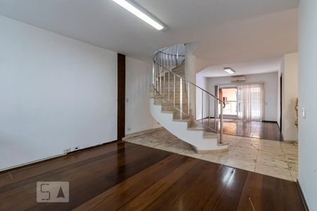 1o. Andar - Sala de casa à venda com 5 quartos, 350m² em Bosque da Saúde, São Paulo