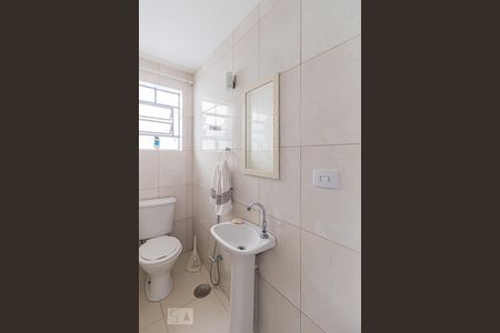 Lavabo de casa para alugar com 2 quartos, 146m² em Vila Scarpelli, Santo André