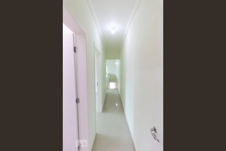 Corredor de casa para alugar com 2 quartos, 110m² em Jardim Soraia, São Paulo