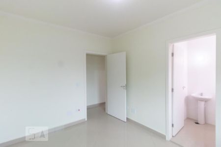 Suíte 1 de casa para alugar com 2 quartos, 110m² em Jardim Soraia, São Paulo