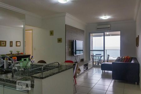 Sala de apartamento para alugar com 3 quartos, 92m² em Mirim, Praia Grande