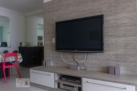 Sala de apartamento para alugar com 3 quartos, 92m² em Mirim, Praia Grande