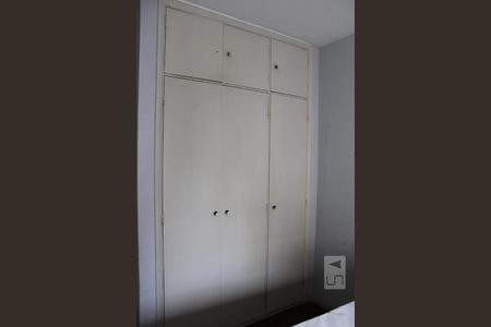 Guarda roupa  de apartamento para alugar com 1 quarto, 65m² em Balneário Cidade Atlântica, Guarujá