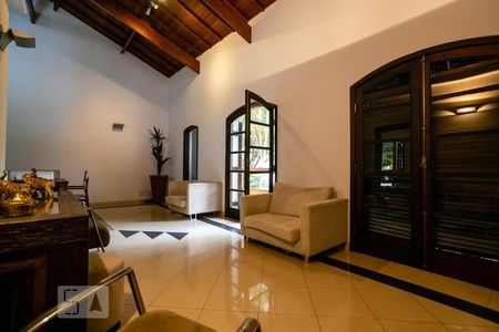 Sala de estar de casa à venda com 4 quartos, 400m² em Jardim Franca, São Paulo