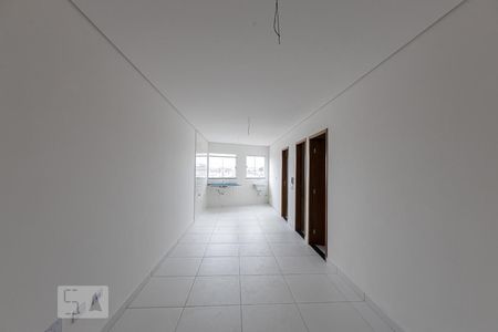 Sala, cozinha e área de serviço de apartamento para alugar com 2 quartos, 70m² em Vila Santa Isabel, São Paulo