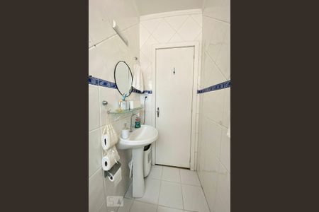 Banheiro de apartamento à venda com 1 quarto, 55m² em Centro, São Leopoldo