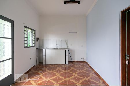 Sala e Cozinha de casa para alugar com 2 quartos, 70m² em Vila Santa Maria, São Paulo