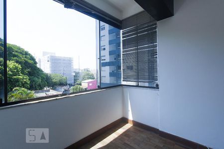 SALA de apartamento para alugar com 1 quarto, 90m² em Passo da Areia, Porto Alegre