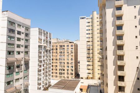 Vista da Sala de apartamento à venda com 3 quartos, 93m² em Icaraí, Niterói