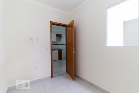 Quarto 1 de kitnet/studio para alugar com 2 quartos, 45m² em Parque São Jorge, São Paulo