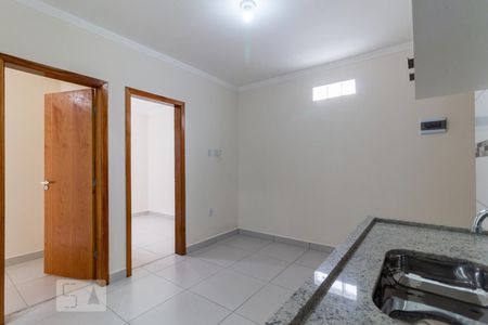 Sala/Cozinha de kitnet/studio para alugar com 2 quartos, 45m² em Parque São Jorge, São Paulo