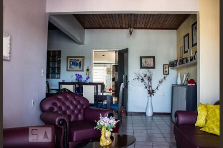 Sala de Estar de casa à venda com 2 quartos, 107m² em Guajuviras, Canoas