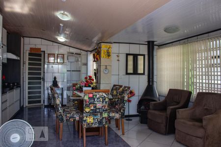 Casa à venda com 107m², 2 quartos e 4 vagas Casa à venda com 107m², 2 quartos e 4 vagasSala/Cozinha