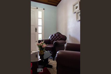 Detalhe Sala de Estar de casa à venda com 2 quartos, 107m² em Guajuviras, Canoas