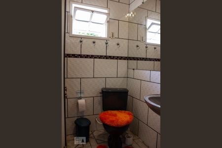 Casa à venda com 107m², 2 quartos e 4 vagas Casa à venda com 107m², 2 quartos e 4 vagasBanheiro da Suíte