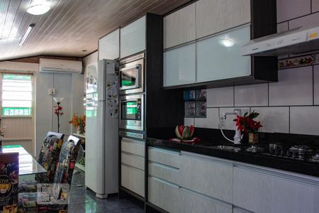 Casa à venda com 107m², 2 quartos e 4 vagas Casa à venda com 107m², 2 quartos e 4 vagasCozinha