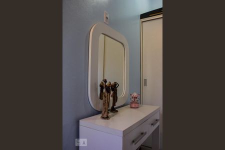 Casa à venda com 107m², 2 quartos e 4 vagas Casa à venda com 107m², 2 quartos e 4 vagasDetalhe Quarto Suíte