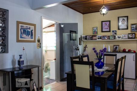 Casa à venda com 107m², 2 quartos e 4 vagas Casa à venda com 107m², 2 quartos e 4 vagasSala de Jantar