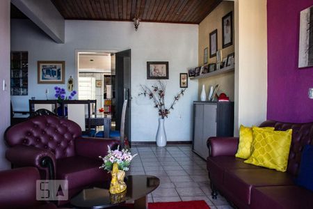 Sala de Estar de casa à venda com 2 quartos, 107m² em Guajuviras, Canoas