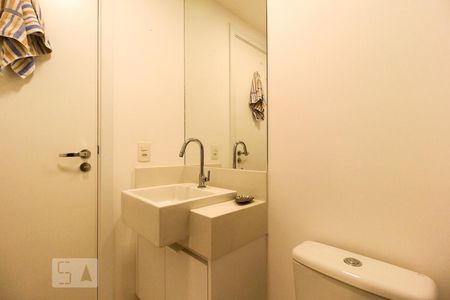 Banheiro de kitnet/studio à venda com 1 quarto, 38m² em Liberdade, São Paulo