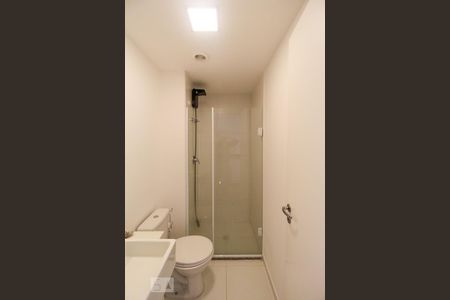 Banheiro de kitnet/studio à venda com 1 quarto, 38m² em Liberdade, São Paulo