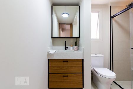 Banheiro de apartamento para alugar com 1 quarto, 50m² em Jardim Europa, São Paulo