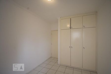 Quarto 1 de apartamento para alugar com 2 quartos, 74m² em Vila Itapura, Campinas