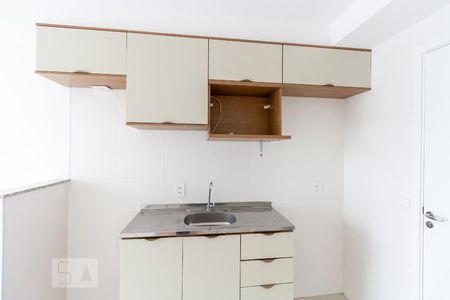 Cozinha de kitnet/studio para alugar com 1 quarto, 31m² em Vila Ema, São Paulo