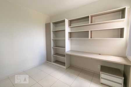 Quarto 1 de apartamento para alugar com 2 quartos, 55m² em Samambaia Norte (samambaia), Brasília