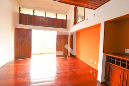 Sala de casa para alugar com 4 quartos, 390m² em Vila Cacilda, Jundiaí