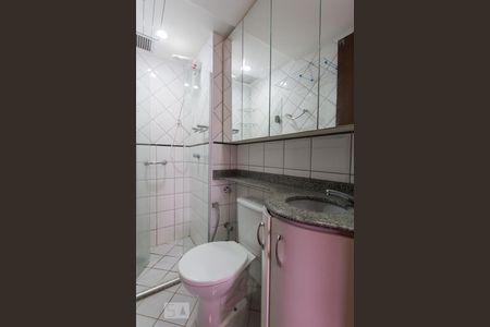 Banheiro de apartamento para alugar com 1 quarto, 52m² em Setor Sudoeste, Brasília