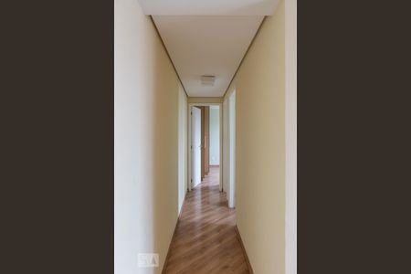 Corredor de apartamento para alugar com 2 quartos, 52m² em Barra Funda, São Paulo