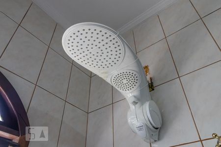 Casa à venda com 325m², 4 quartos e 2 vagas Casa à venda com 325m², 4 quartos e 2 vagasBanheiro da Suíte 2