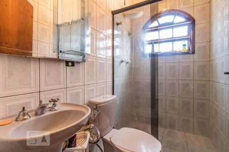 Casa à venda com 325m², 4 quartos e 2 vagas Casa à venda com 325m², 4 quartos e 2 vagasBanheiro da Suíte 4