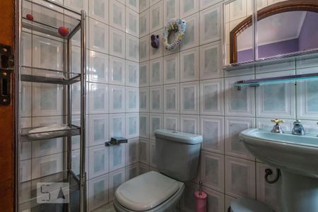 Casa à venda com 325m², 4 quartos e 2 vagas Casa à venda com 325m², 4 quartos e 2 vagasBanheiro da Suíte 1