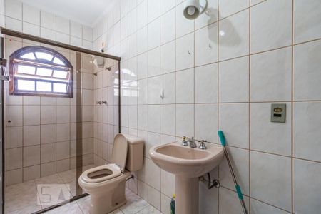 Casa à venda com 325m², 4 quartos e 2 vagas Casa à venda com 325m², 4 quartos e 2 vagasBanheiro da Suíte 2