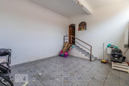 Casa à venda com 325m², 4 quartos e 2 vagas Casa à venda com 325m², 4 quartos e 2 vagasGaragem