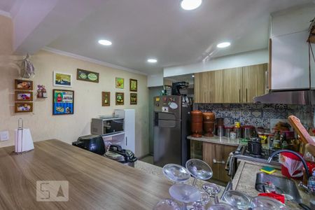 Casa à venda com 325m², 4 quartos e 2 vagas Casa à venda com 325m², 4 quartos e 2 vagasCozinha