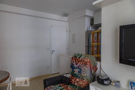 Sala de apartamento à venda com 2 quartos, 57m² em Chácara Seis de Outubro, São Paulo