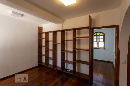 Copa de casa para alugar com 3 quartos, 230m² em Santa Tereza, Belo Horizonte