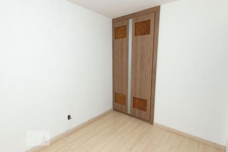 Quarto 1 de apartamento à venda com 2 quartos, 50m² em Jardim Itu, Porto Alegre