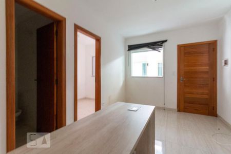 Sala de apartamento para alugar com 2 quartos, 40m² em Vila Carmosina, São Paulo