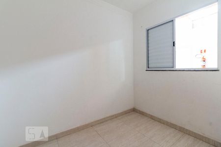 Quarto 1 de apartamento para alugar com 2 quartos, 40m² em Vila Carmosina, São Paulo