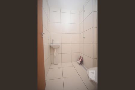 Banheiro de apartamento para alugar com 1 quarto, 45m² em Samambaia Sul (samambaia), Brasília