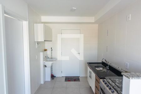 Cozinha de apartamento para alugar com 1 quarto, 28m² em Vila Ema, São Paulo