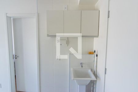 Cozinha de apartamento para alugar com 1 quarto, 28m² em Vila Ema, São Paulo