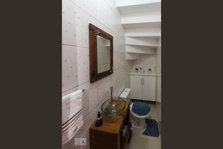Lavabo de casa de condomínio à venda com 2 quartos, 66m² em Vila Paulo Silas, São Paulo