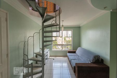 Escada de apartamento à venda com 3 quartos, 135m² em Jardim Nova Europa, Campinas